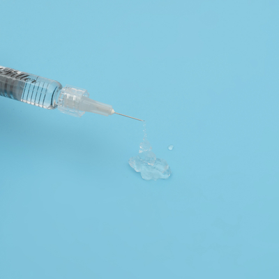 CE Wstrzykiwacz do wstrzykiwań z wzajemnie powiązanym wypełniaczem kwasu hialuronowego do wstrzykiwań do ust 24 mg/ ml