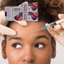 Korekta linii twarzy Alergan toksyna botulinowa Meditoksyna Botox